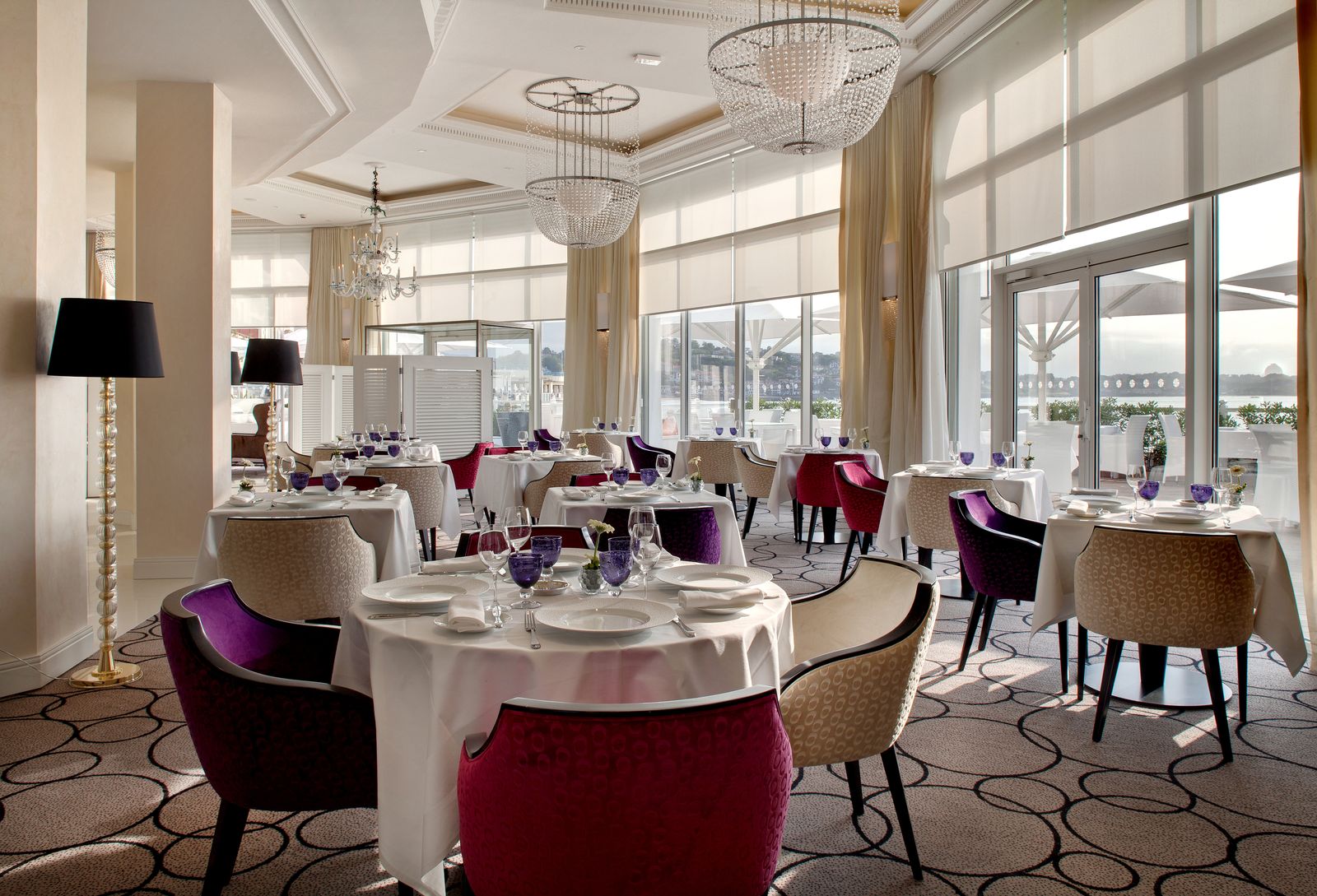 Restaurant Le Dauphin Saint Jean De Luz Le Grand Hôtel de Saint Jean de Luz devient ambassadeur des Champagnes